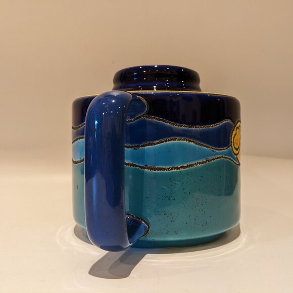 Vintage 90s Eduardo Vega Teapot – Ocean Beach Design with Starfish & Seashells - Picture 5 of 11